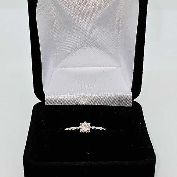 Beautiful Faux Solitaire Diamond with Silver Tone Twisted Band Size 5 - Picture 5 of 8